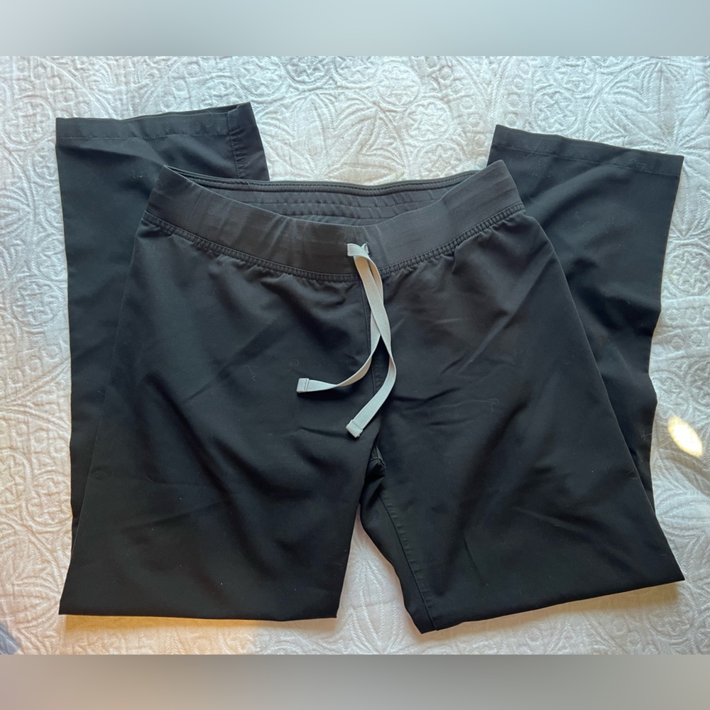 S/P Black Figs Livingston Scrub Pants